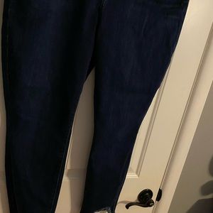 Like new! Wore once for a few hours, then washed.